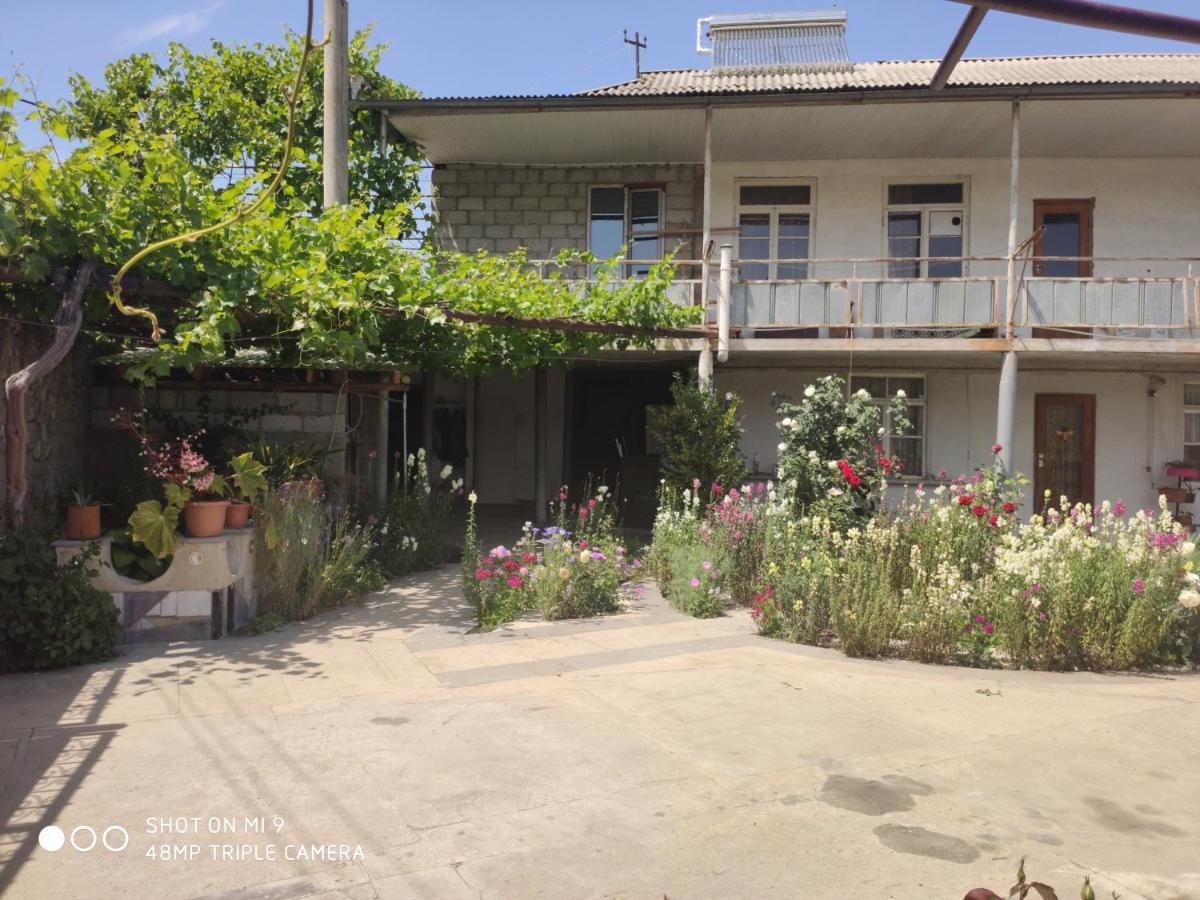 Berdavan Guesthouse Exterior photo
